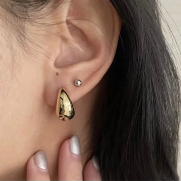 Gold Tone Tear Drop Earrings Water Droplets Hoops Studs - Picture 1 of 11